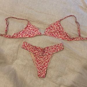 Frankie’s pink floral bikini